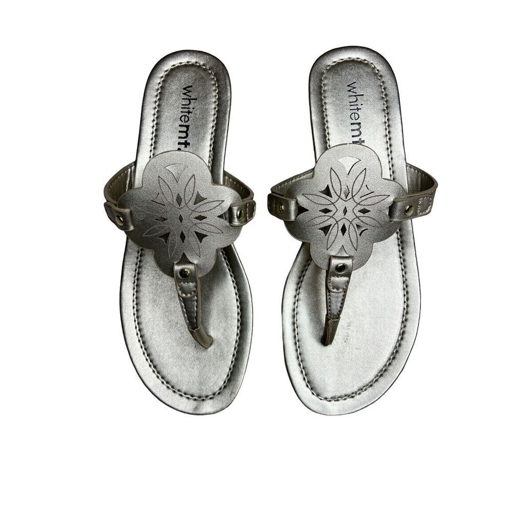 White Mountain sandals women’s size 5.5 gold champagne low wedge flip flops new